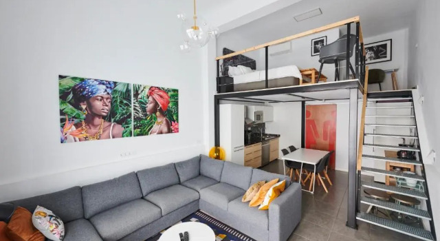 Artist's Loft in the centre of Santa Cruz, Забронировать Отель Отели Санта-Крус-де-Тенерифе 3 звезды, рядом с Культурный центр El Tanque, 3*