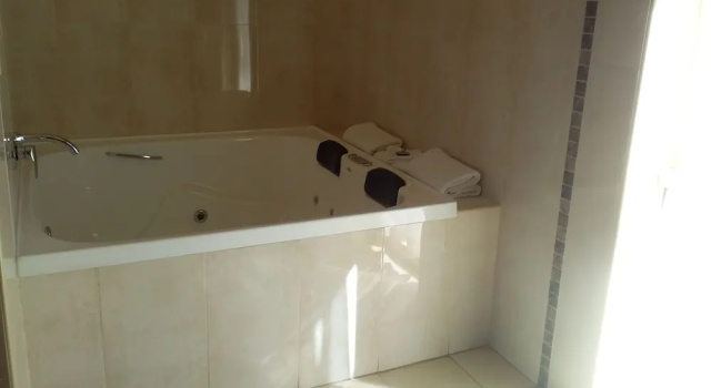 Люкс Luxury Desert Sand Motor Inn