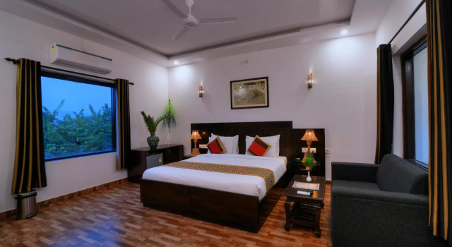 Ranthambore Bagh Palace, Rezerwuj Hotel Hotele w Rajasthan z parkingiem, Parking