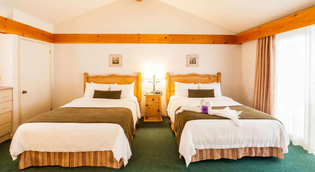 Четырёхместный номер Standard Pinestone Resort & Conference Centre