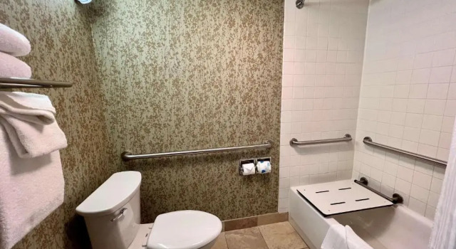 Четырёхместный номер Standard Salt Lake Plaza Hotel at Temple Square