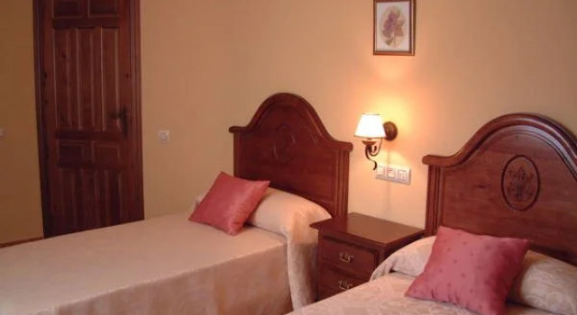 Casa Rural Tío Dionisio, Buchen Sie Hotel Horcajo de los Montes 