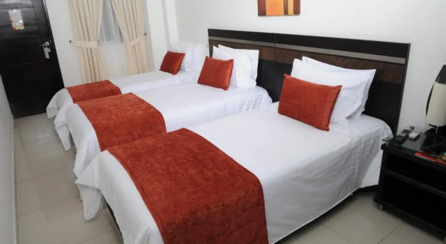 Трёхместный номер Standard Hotel San José Plaza