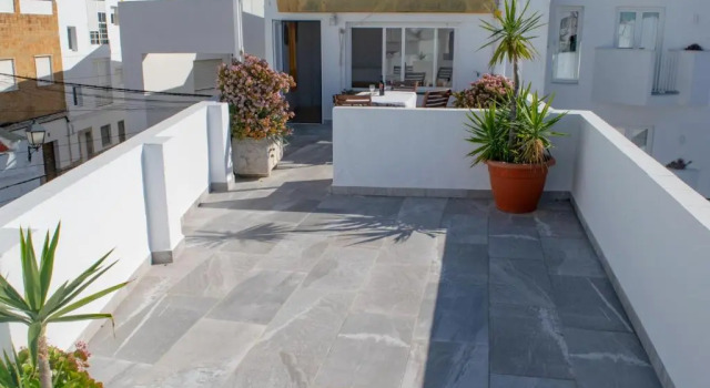 Conil town house with roof terrace and great views