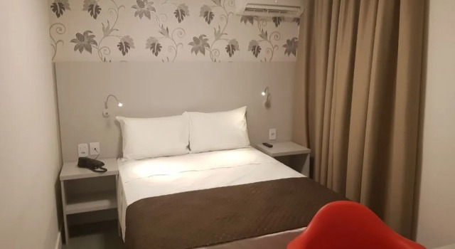 Life Hotel, Забронировать Отель Отели Каноас с парковкой, Парковка