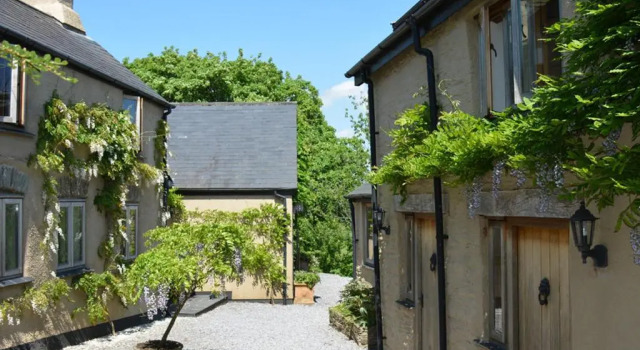 Kerswell Farmhouse, Book Hotel Cornworthy Devon