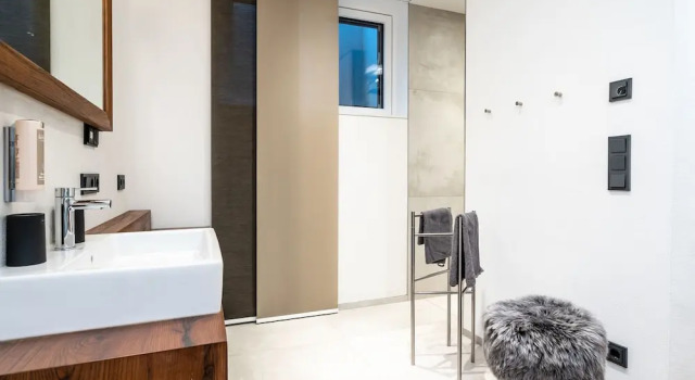 Holiday Home With State of the art Fixtures in Piesendorf, Rezerwuj Hotel Hotele w Salzburg z parkingiem, Parking