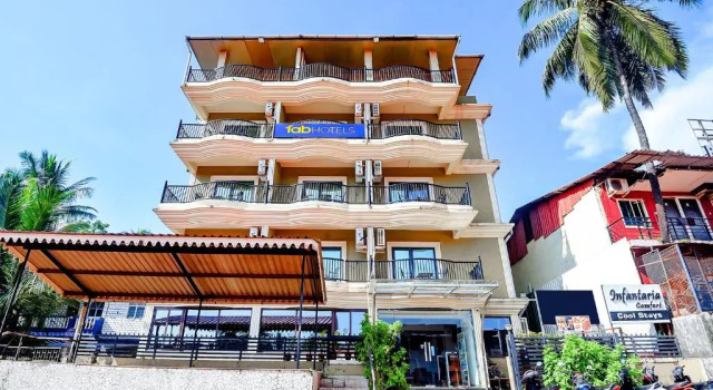 FabHotel Prime Infantaria Comfort With Pool, Calangute Beach, Забронировать Отель Отели Калангут с бассейном, рядом с Пляж Калангут, Бассейн