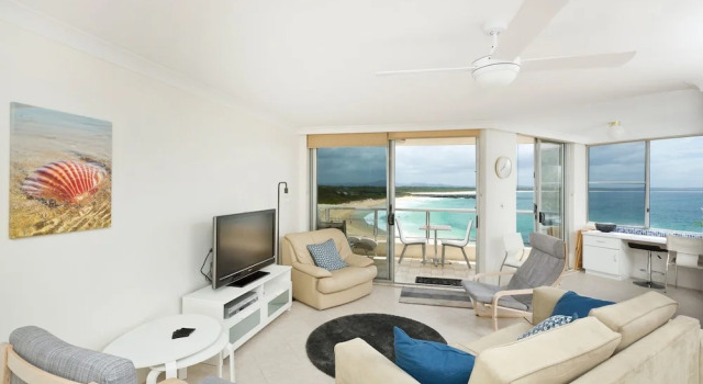 Номер Standard с балконом Beachpoint Unit 501