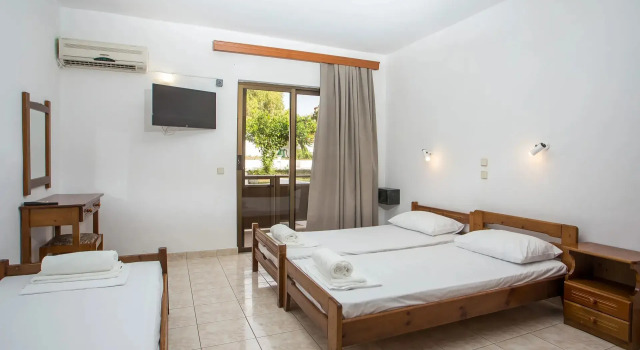 Трёхместный номер Standard Nikos BnB