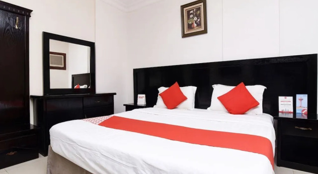 OYO 367 Season Hotel
