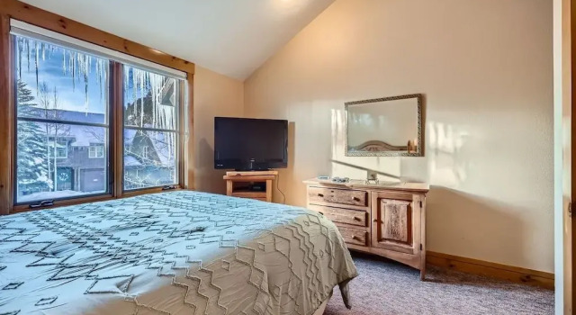 8712 Ski Tip Townhomes 3 Bedroom Townhouse
