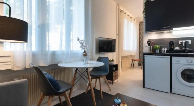 Апартаменты c 1 комнатой studio cosy proche Lyon part dieu