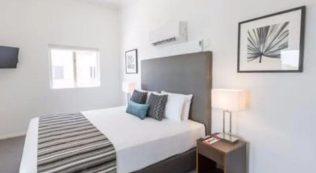 Люкс Deluxe Harbour EasyStay Hotel Apartments Hope Harbour Hotel