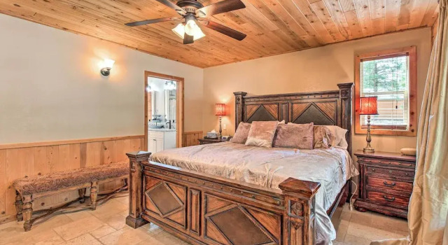 Family Game Room: Spacious Overgaard Cabin, Забронировать Отель Overgaard 