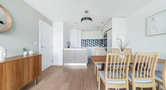 Stunning 2B Vauxhall Apt near Thames & Tube