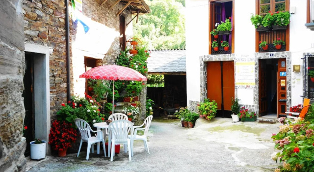 Pensión Santa Rosa, Buchen Sie Hotel Samos 