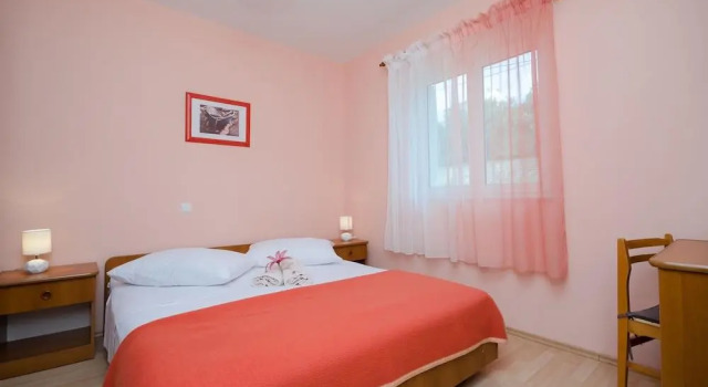 Apartments Marijana 2817