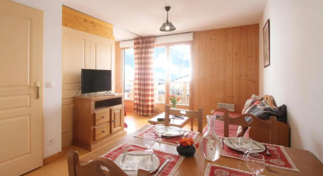 Odalys Residence Les Chalets de la Porte des Saisons, Забронировать Шале Отели в центре Сен-Сорлен-д'Арв, в центре