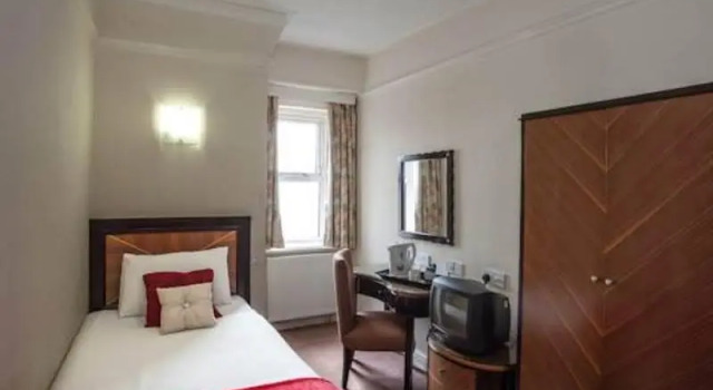 Номер Standard The Metropole Hotel