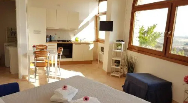 Home Suite Home, Забронировать Отель Отели в центре Кавайон-Веронезе, в центре