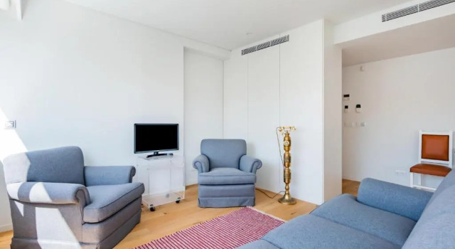 Estrela Modern Flat @ Infante Santo