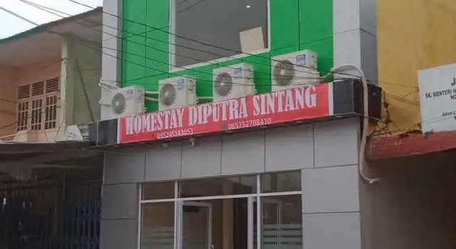 Homestay Diputras Sintang, Prenota Hotel Hotel a Kalimantan con parcheggio, Parcheggio