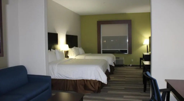 Четырёхместный люкс Holiday Inn Express and Suites Heber Springs by IHG