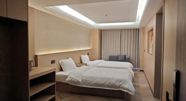 Dyrektorski trzyosobowy suite Langji Hotel