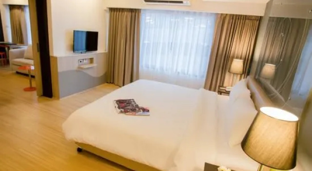 Люкс Grand Tower Inn Sathorn Hotel