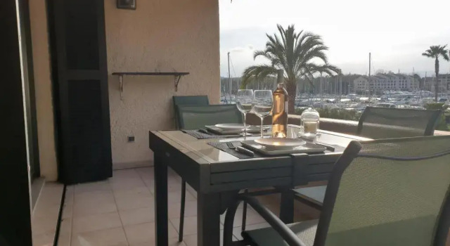 Апартаменты Superbe appartement vue plage de Port-Grimaud