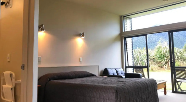 Трёхместный номер Executive Sunset Motel