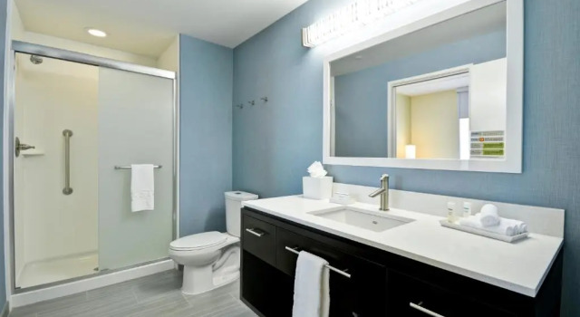 Четырёхместный люкс Home2 Suites By Hilton Charles Town