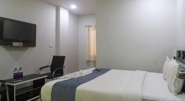 iROOMZ Hotel Galaxy Grand, Rezerwuj Hotel Hyderabad 