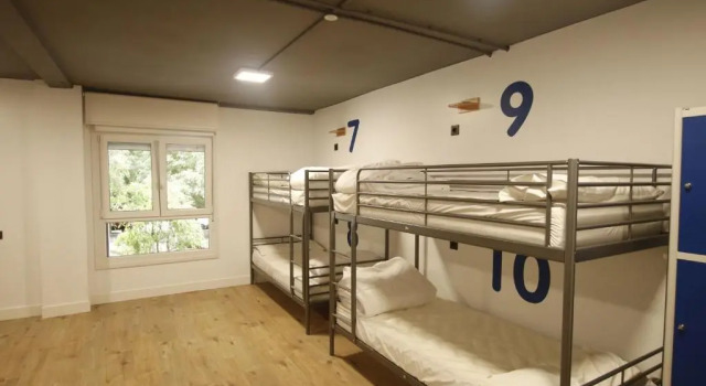 Кровать в общем номере Bilbao Metropolitan Hostel by Bossh! Hotels