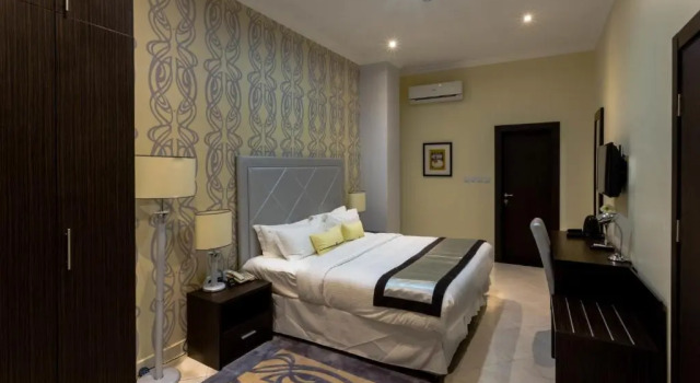 Люкс Morning Side Suites Etim Inyang