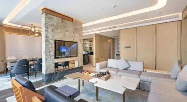 Двухместный люкс Business Evwa Platinum Hotel