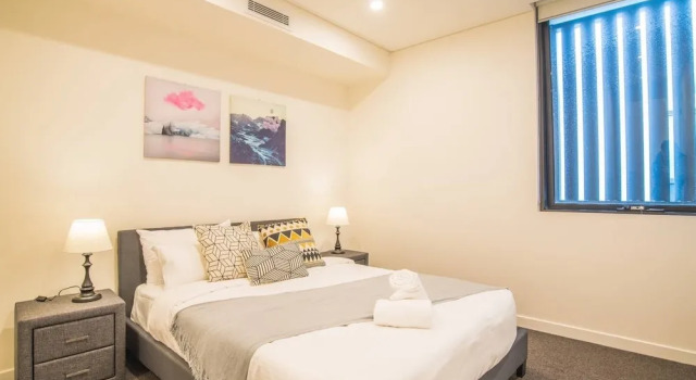 Modern 2bed2bath APT at Neutral Bayparking+wifi