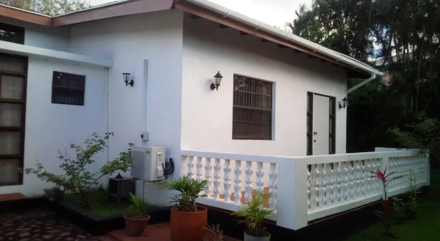 Caye Manje Holiday Lodge, Prenota Casa vacanze Ville a Cap Estate, Villa