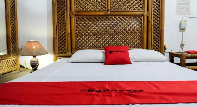 Люкс Standard RedDoorz Plus near Jalan Baru Bogor