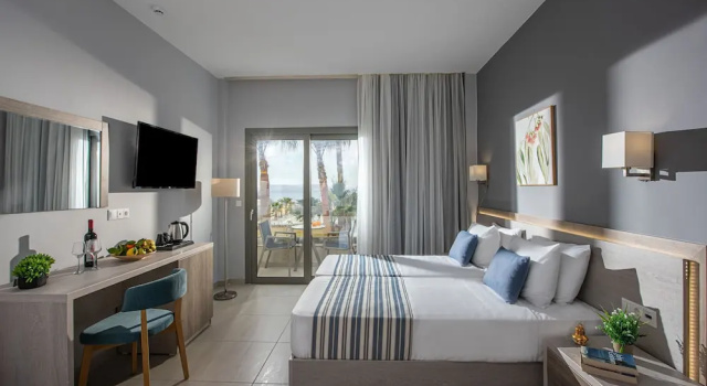 Трёхместный номер Superior Saint George Gournes Bay "by Checkin" Adults Only