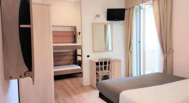 Четырёхместный номер Standard Pinetina Mare Baby Family Hotel