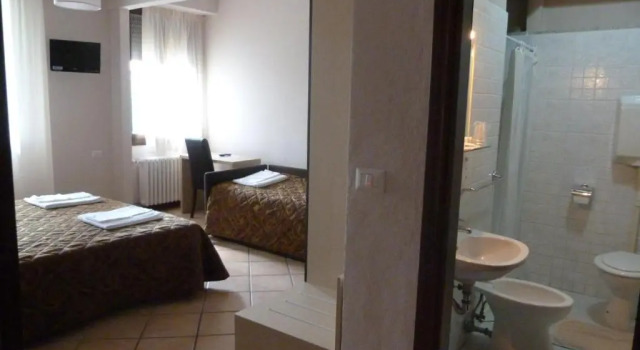 Трёхместный номер Standard Hotel Eden