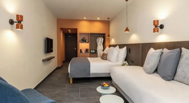 Трёхместный номер Standard с балконом и с видом на горы Valmar Corfu by Louis Hotels