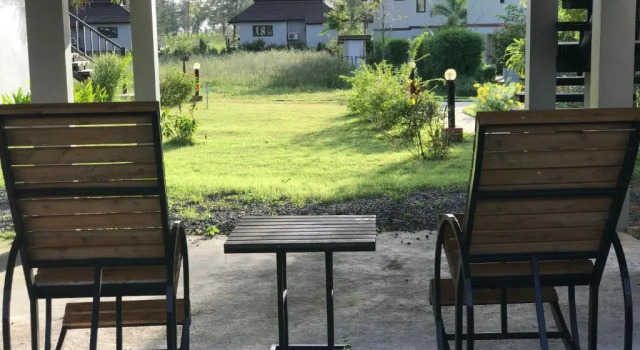 Вилла с красивым видом из окна The Hip Resort @ Khao Lak
