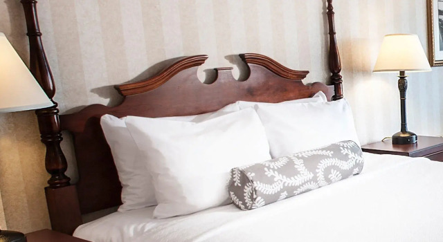 Двухместный номер Standard с балконом The Brock Niagara Falls Fallsview, Tapestry by Hilton