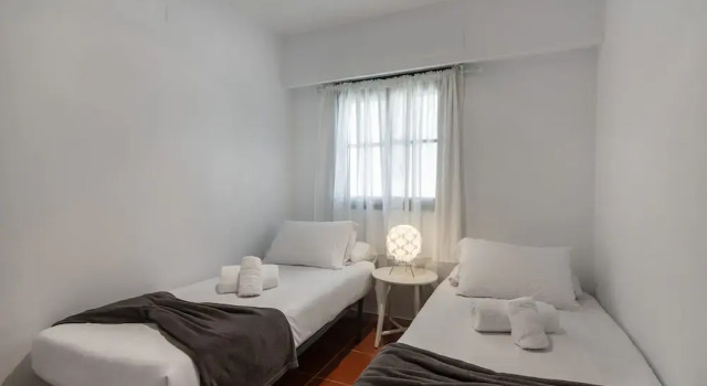 Sea-view Apartment for 7