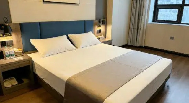 Люкс Deluxe Fengqiu Shangshan Hotel