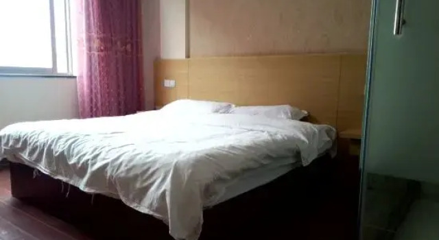 Номер Standard Hongxilai Hotel