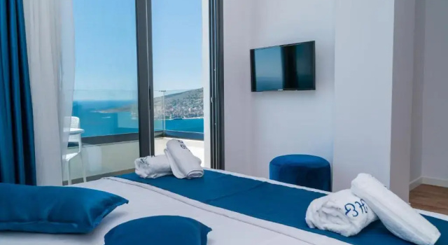 Двухместный номер Standard с балконом Hilltop Heaven Hotel
